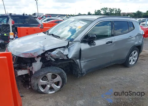 2019 Jeep Compass Latitude из США, поврежденный, VIN 3C4NJCBBXKT856284